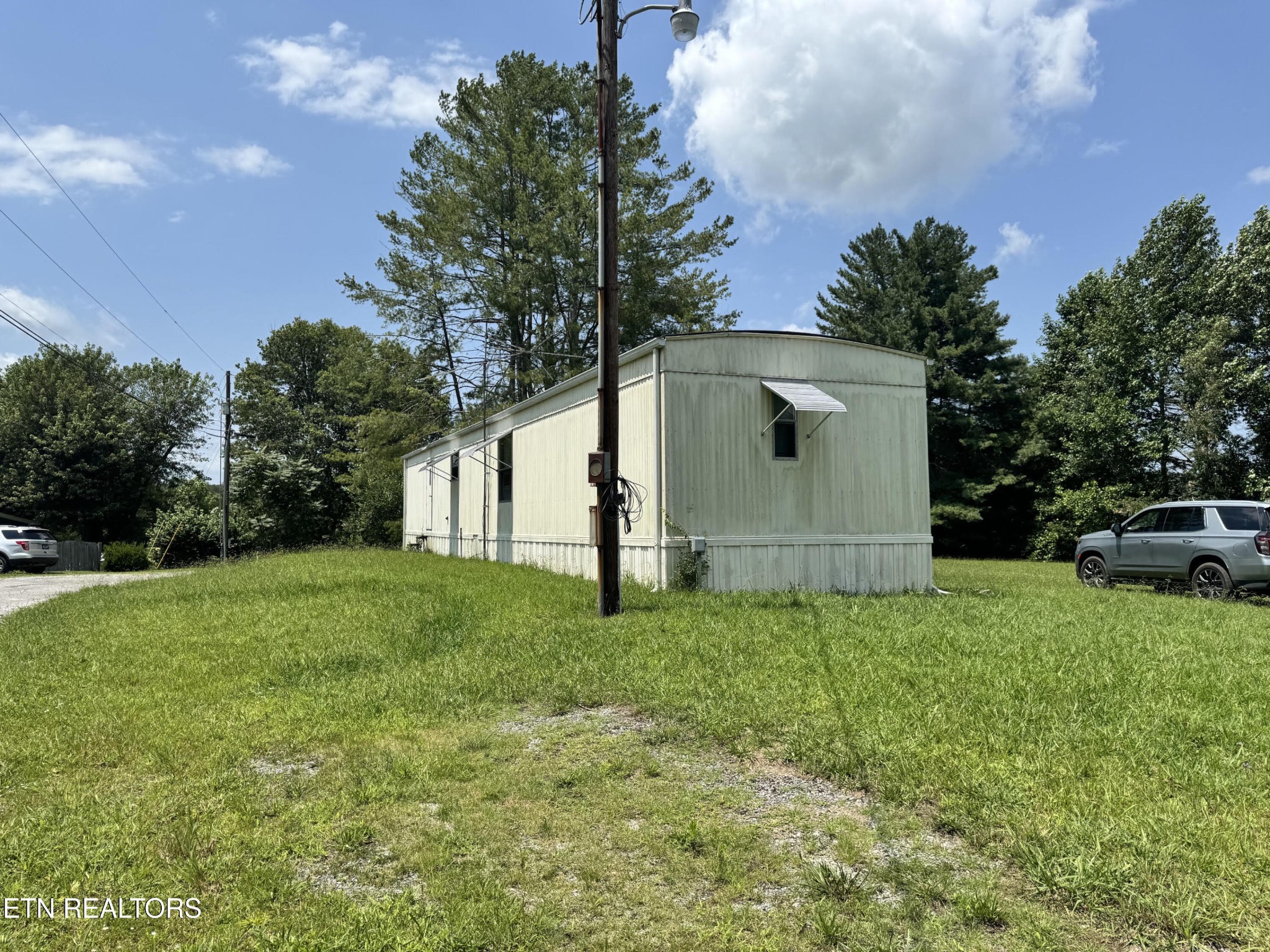 400 David Crockett Rd Property Photo 2