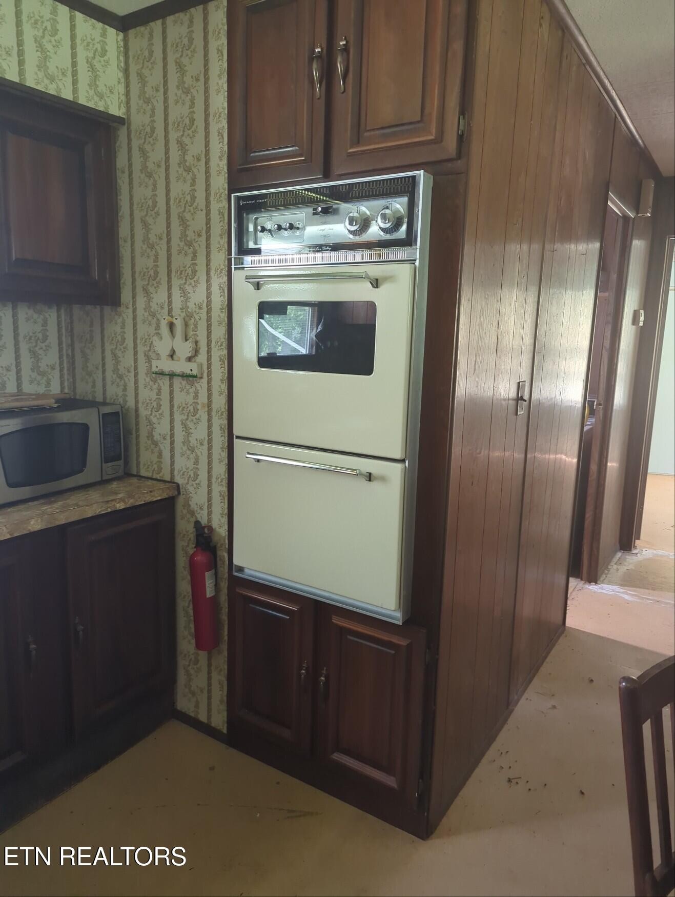 400 David Crockett Rd Property Photo 7