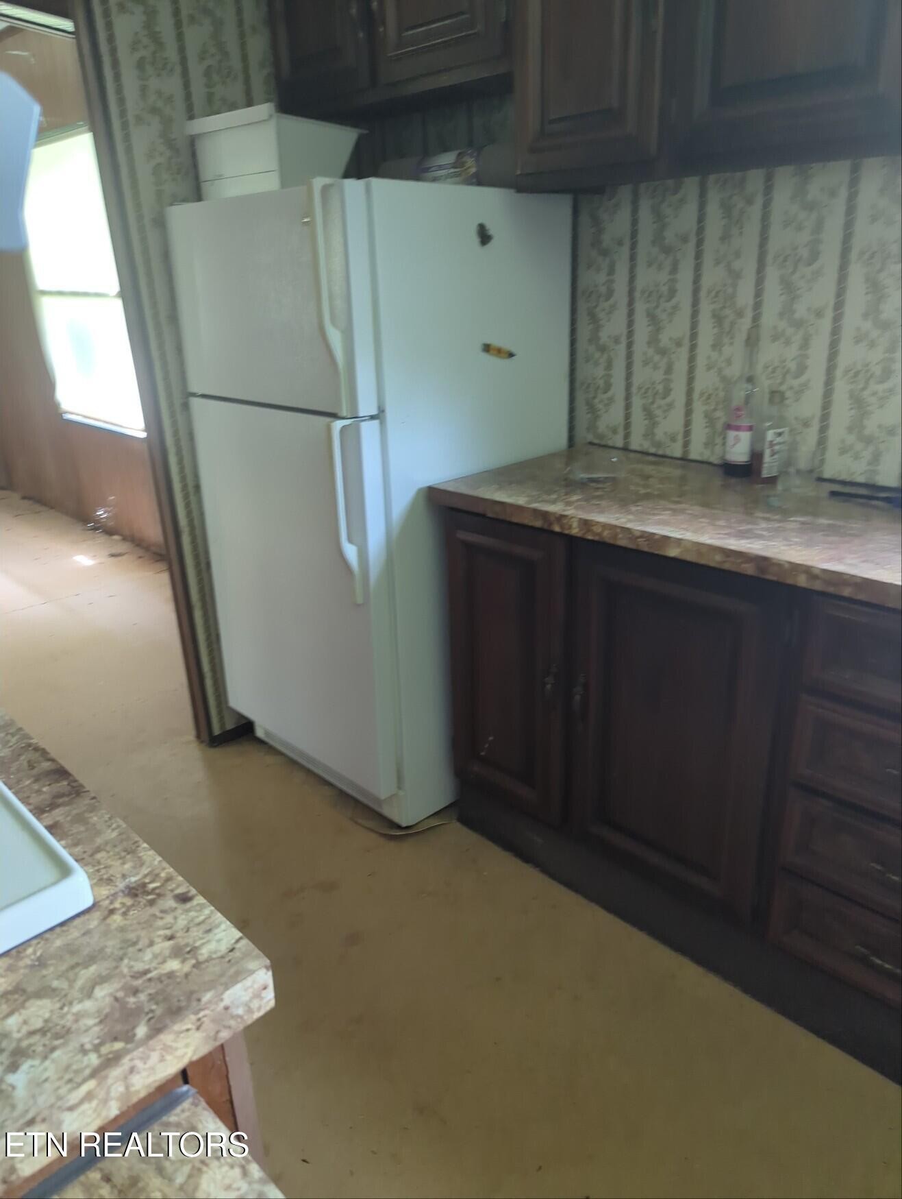 400 David Crockett Rd Property Photo 8