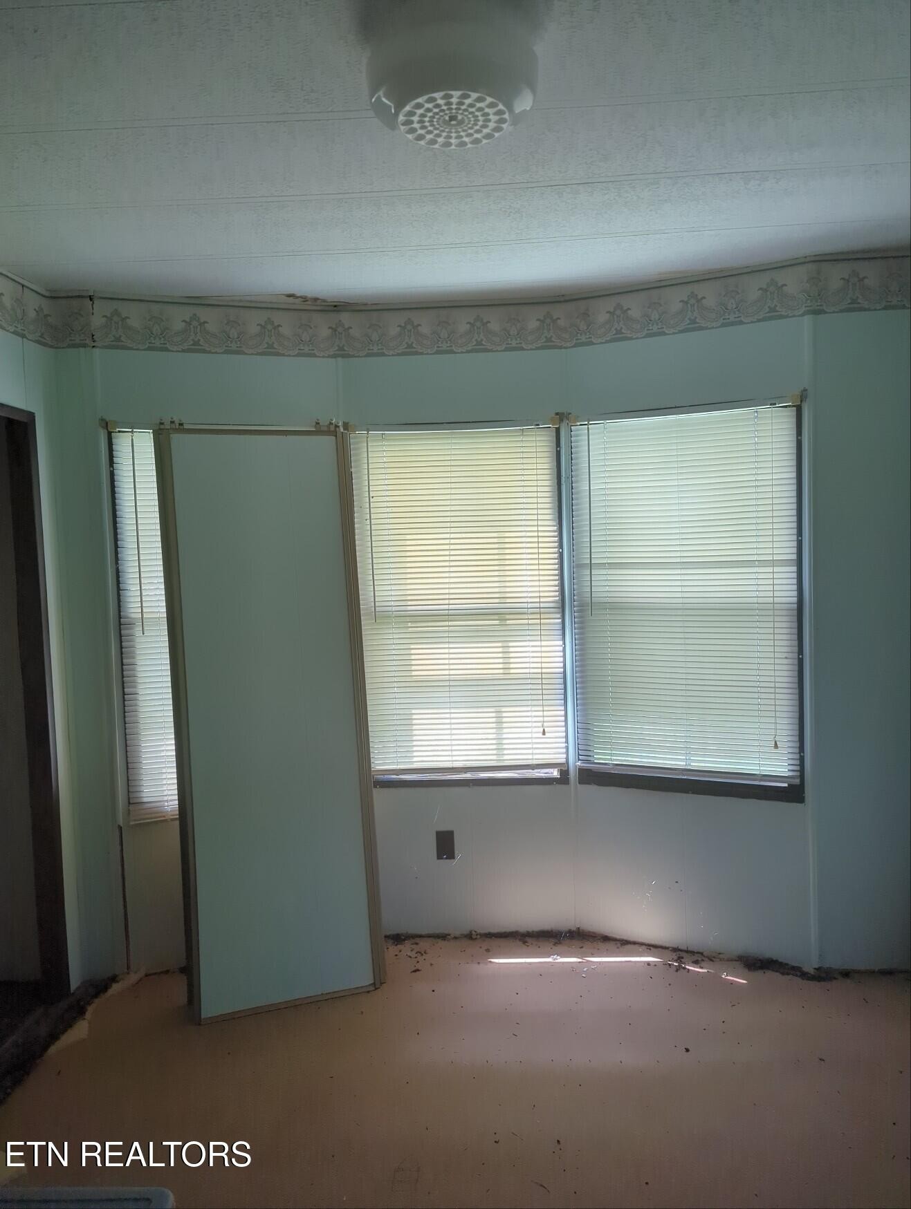 400 David Crockett Rd Property Photo 13