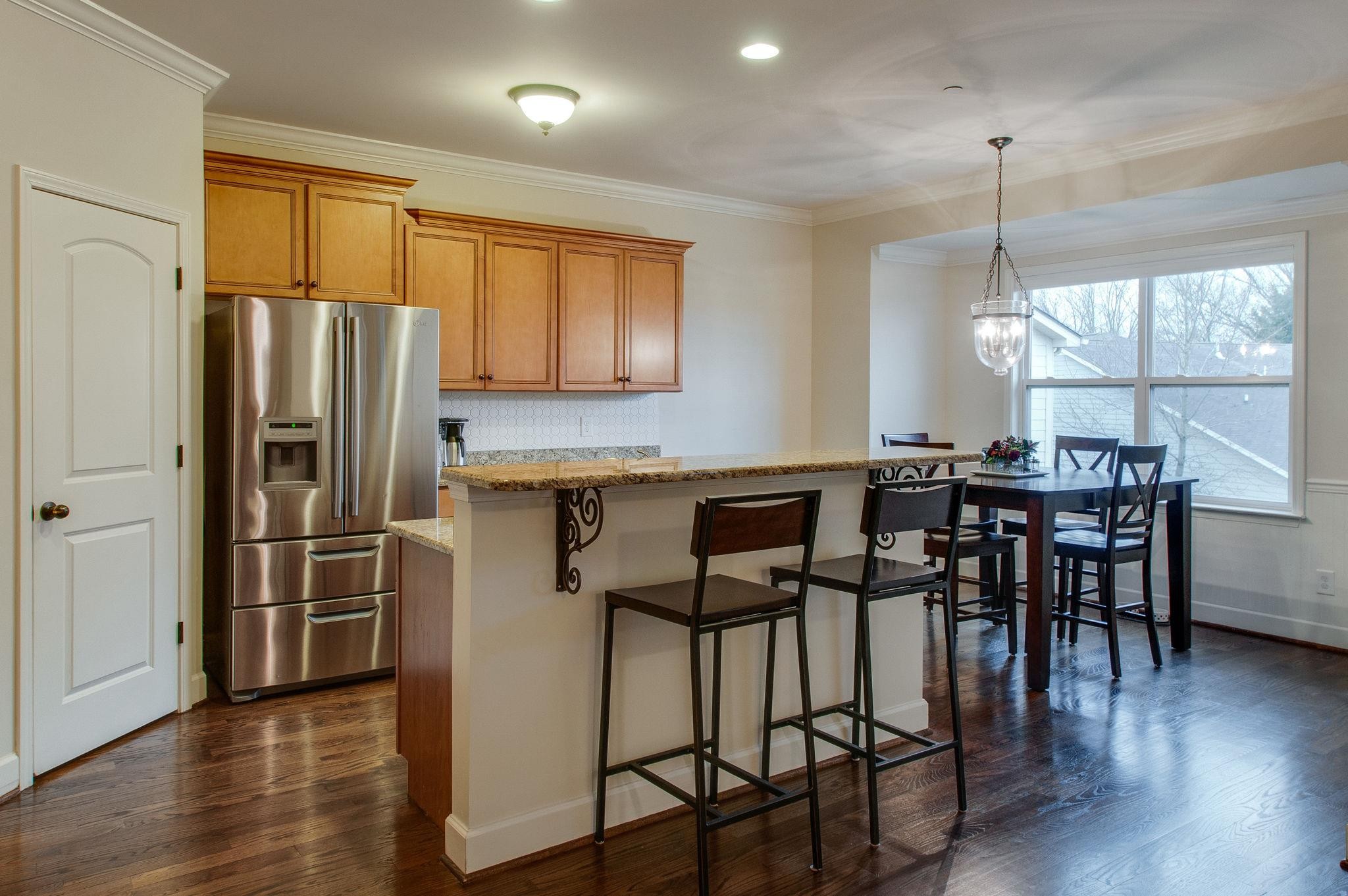 612 Nevins Pl Property Photo 3