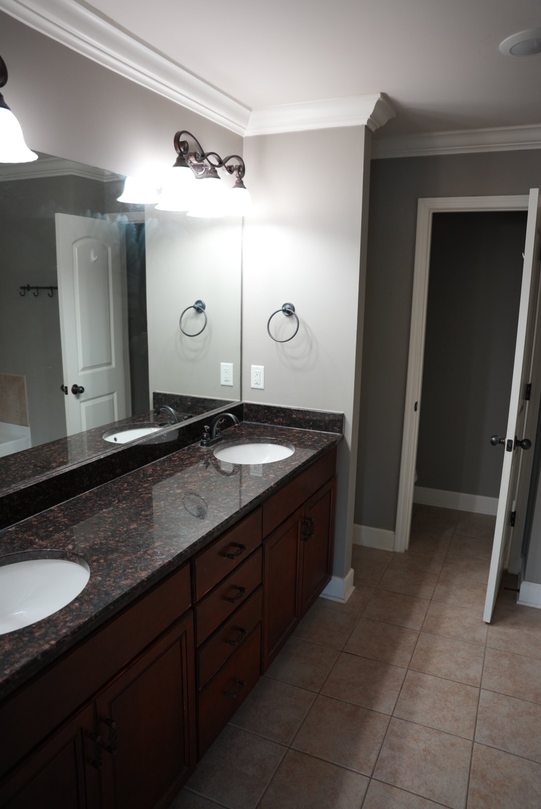 612 Nevins Pl Property Photo 25