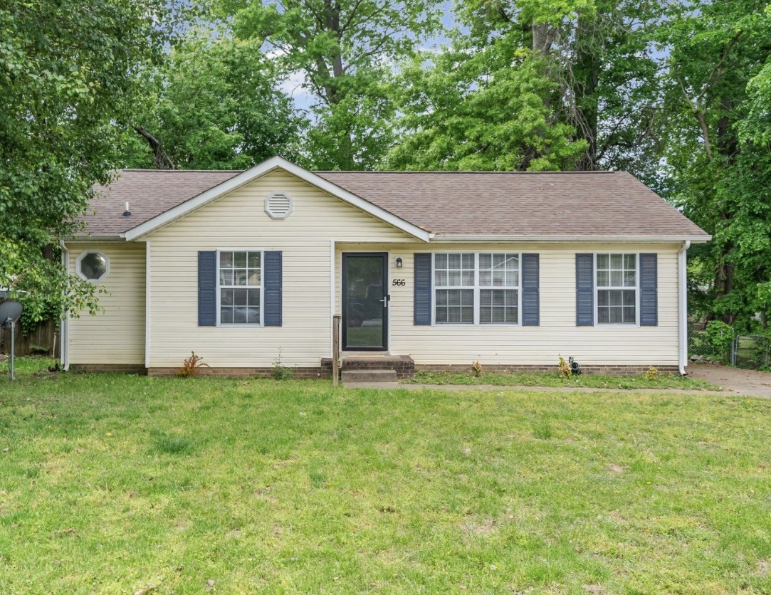 566 Lorie Ln Property Photo 2
