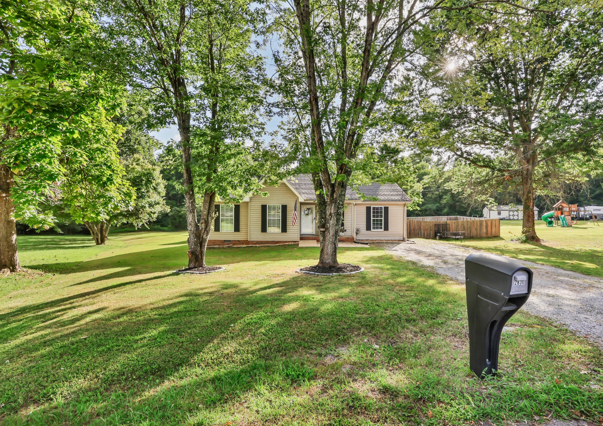 2830 Hinson Rd Property Photo 3