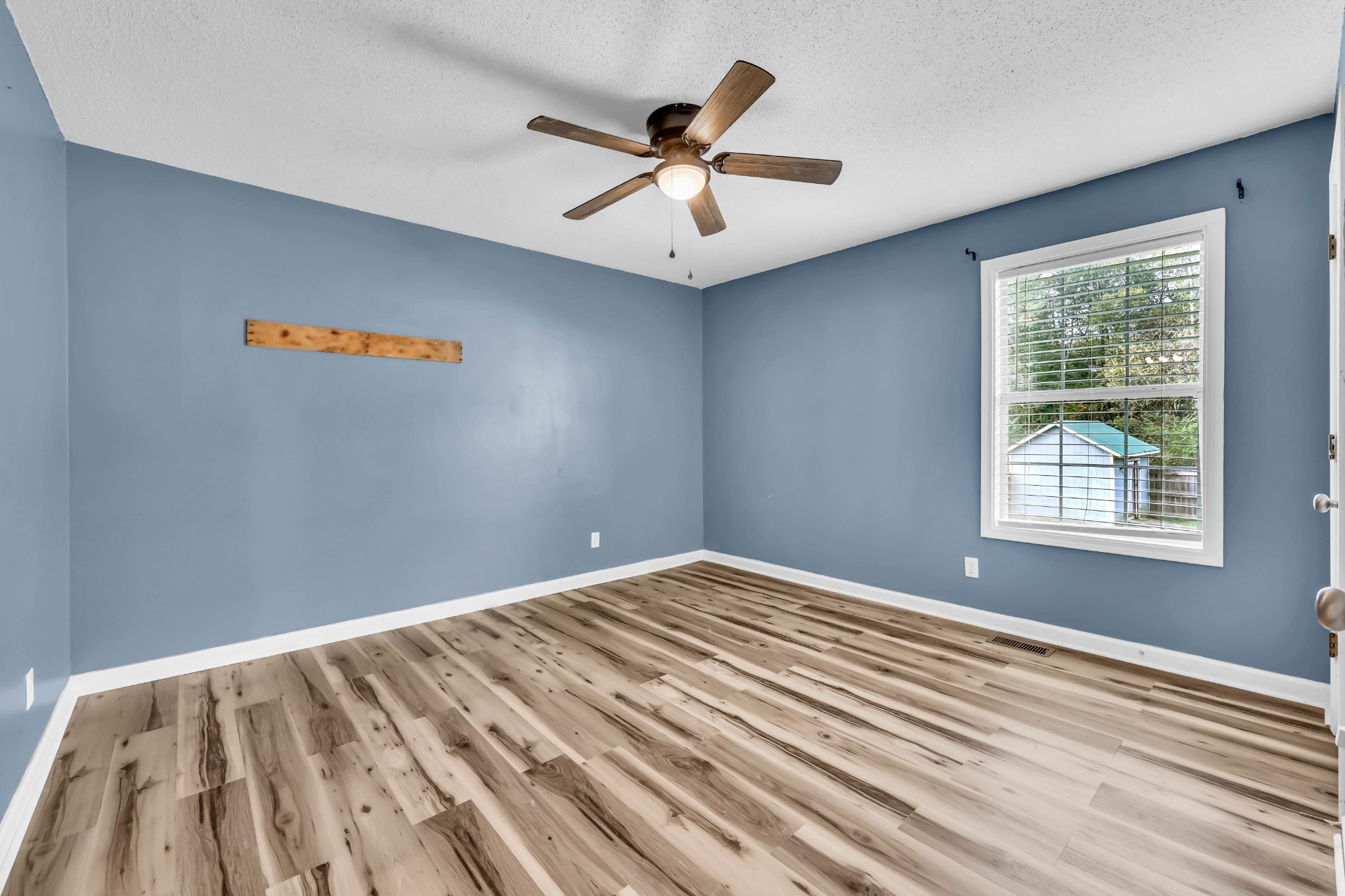 2830 Hinson Rd Property Photo 16