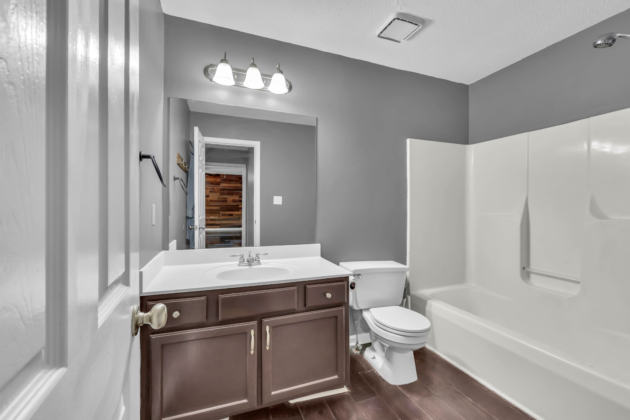2830 Hinson Rd Property Photo 22