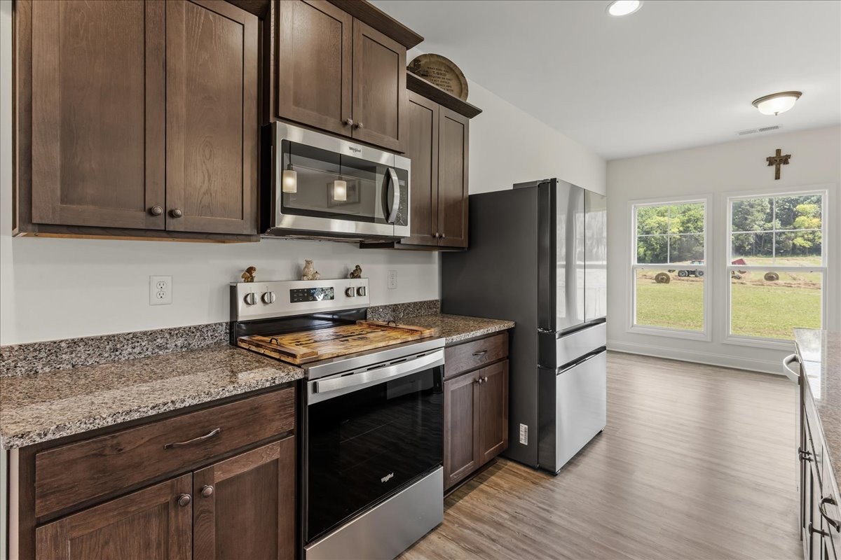 288 Highway 307, E Property Photo 21