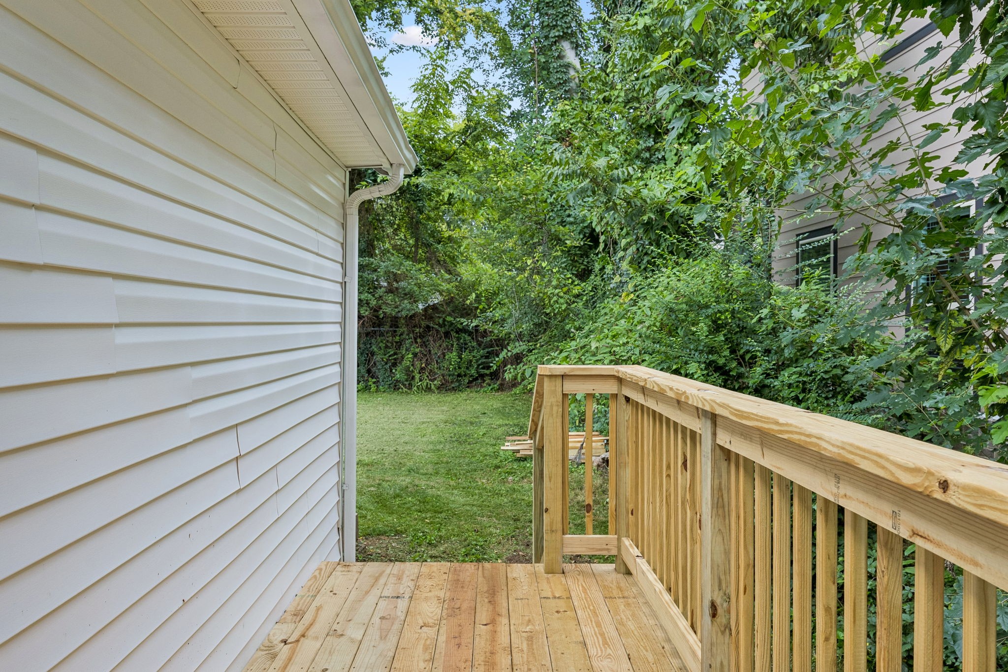527 E Castle St Property Photo 15