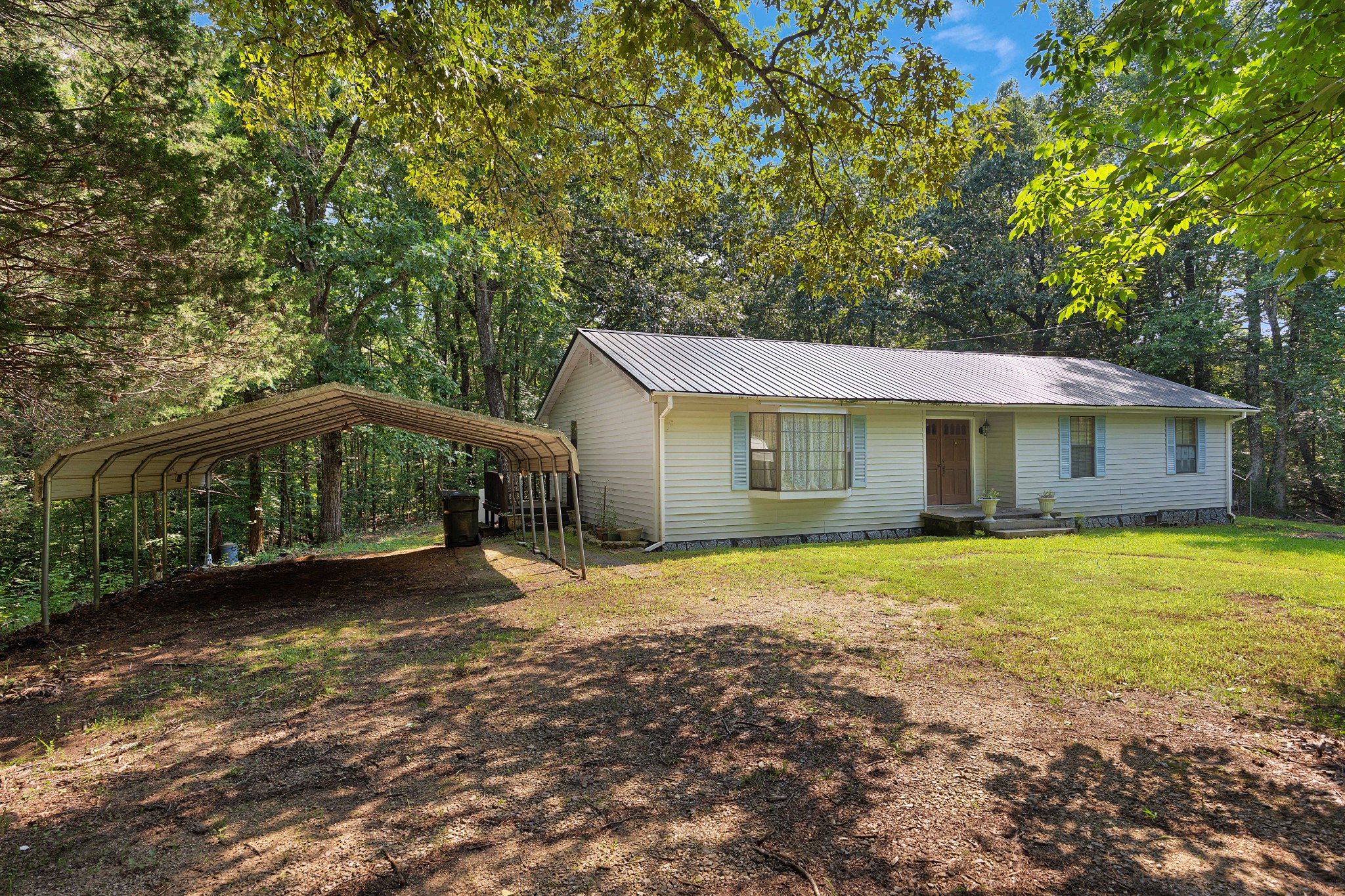 875 New Friendship Rd Property Photo 2