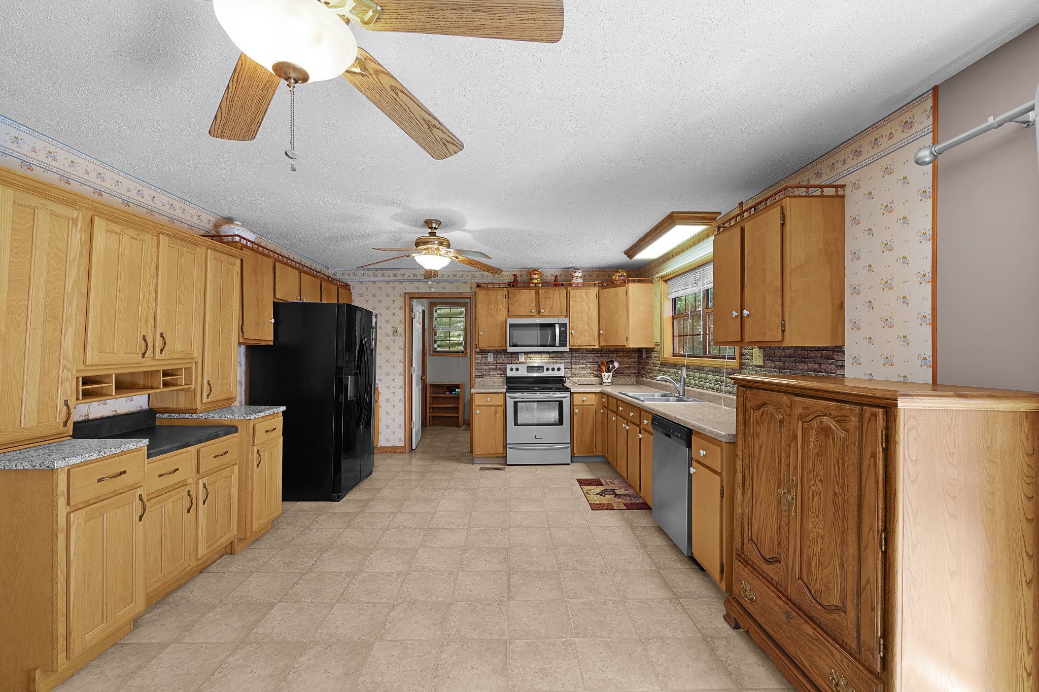 875 New Friendship Rd Property Photo 4