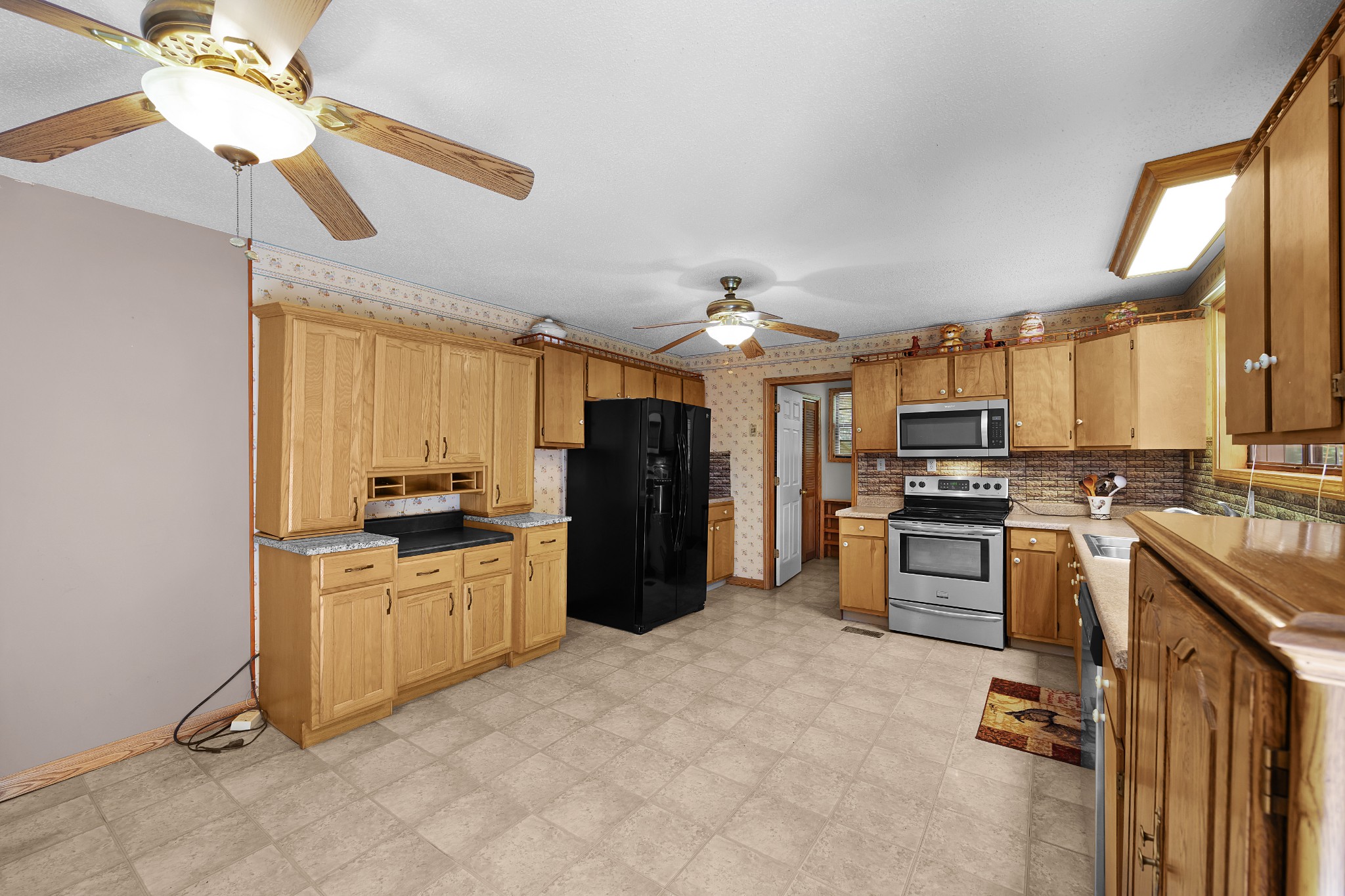 875 New Friendship Rd Property Photo 5