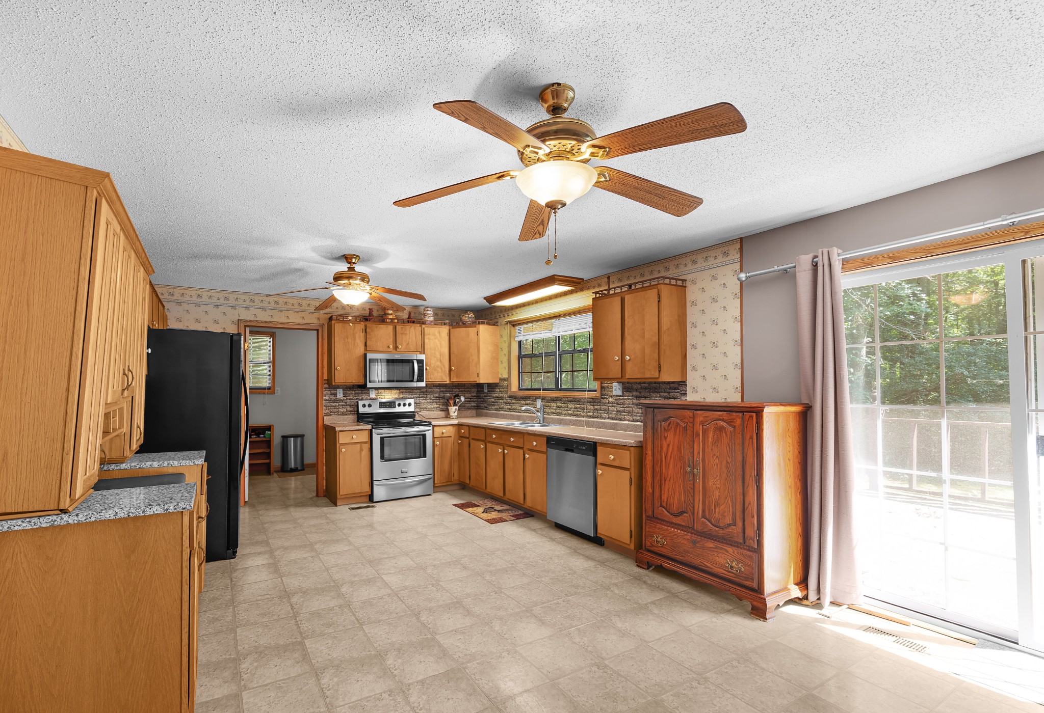 875 New Friendship Rd Property Photo 6