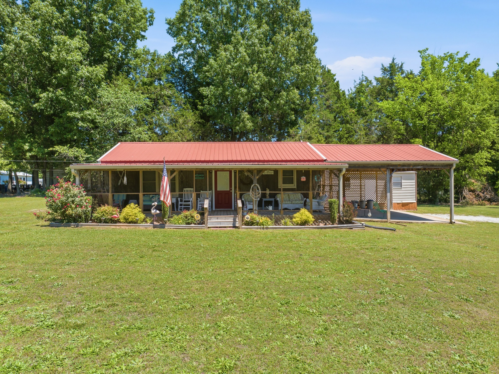 1846 Cypress Creek Rd Property Photo 2