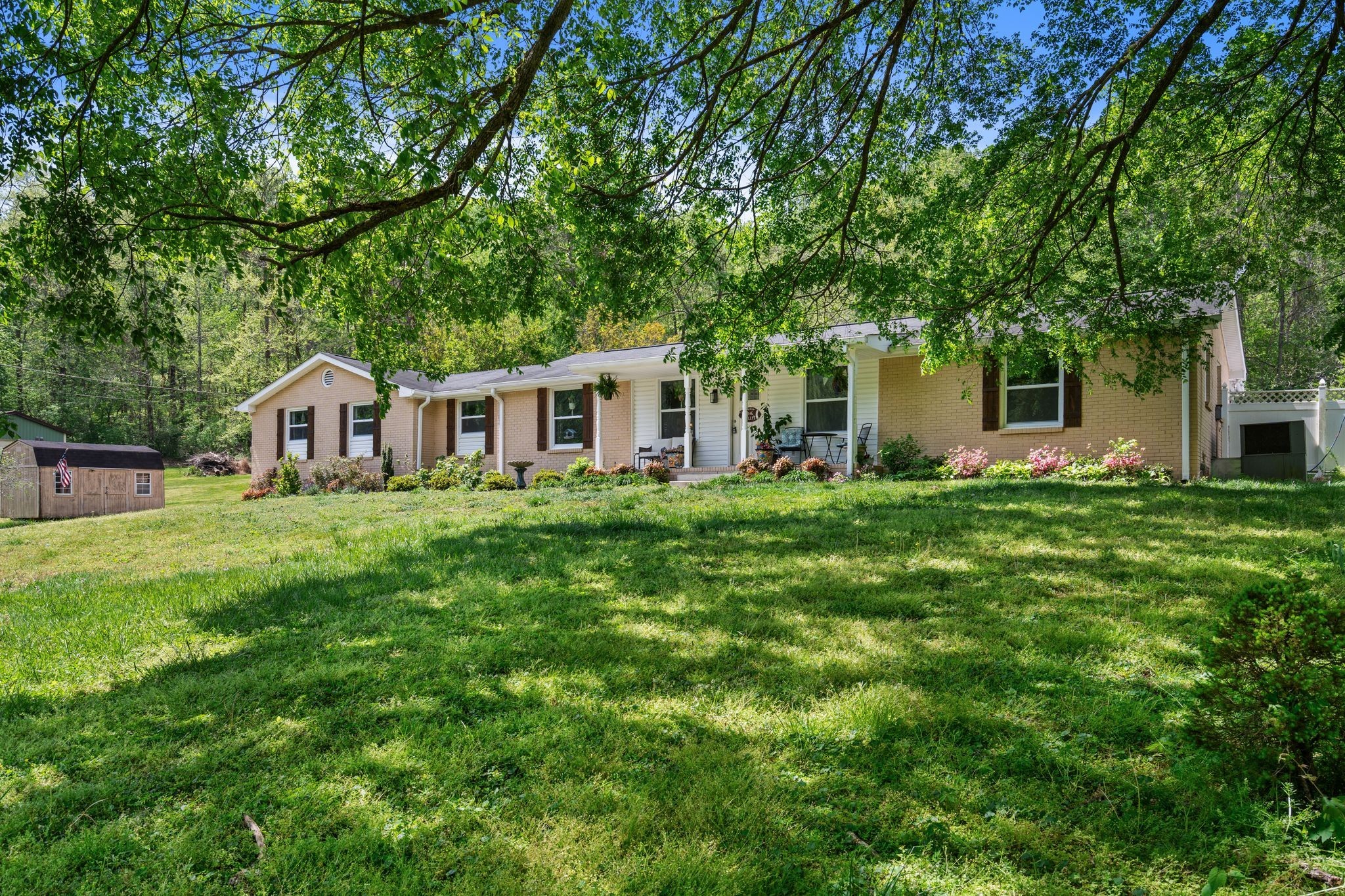 1142 Indian Springs Rd Property Photo 3