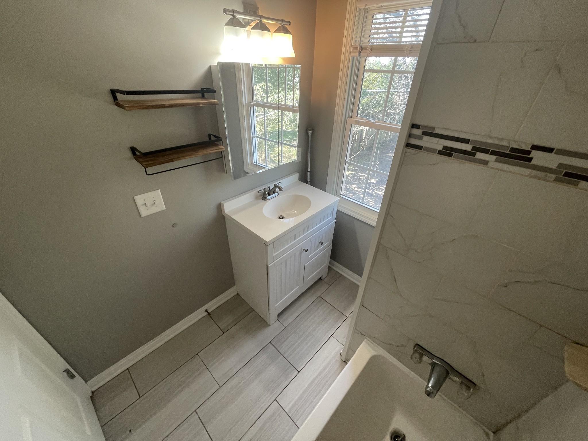 912 Bryan St Property Photo 14