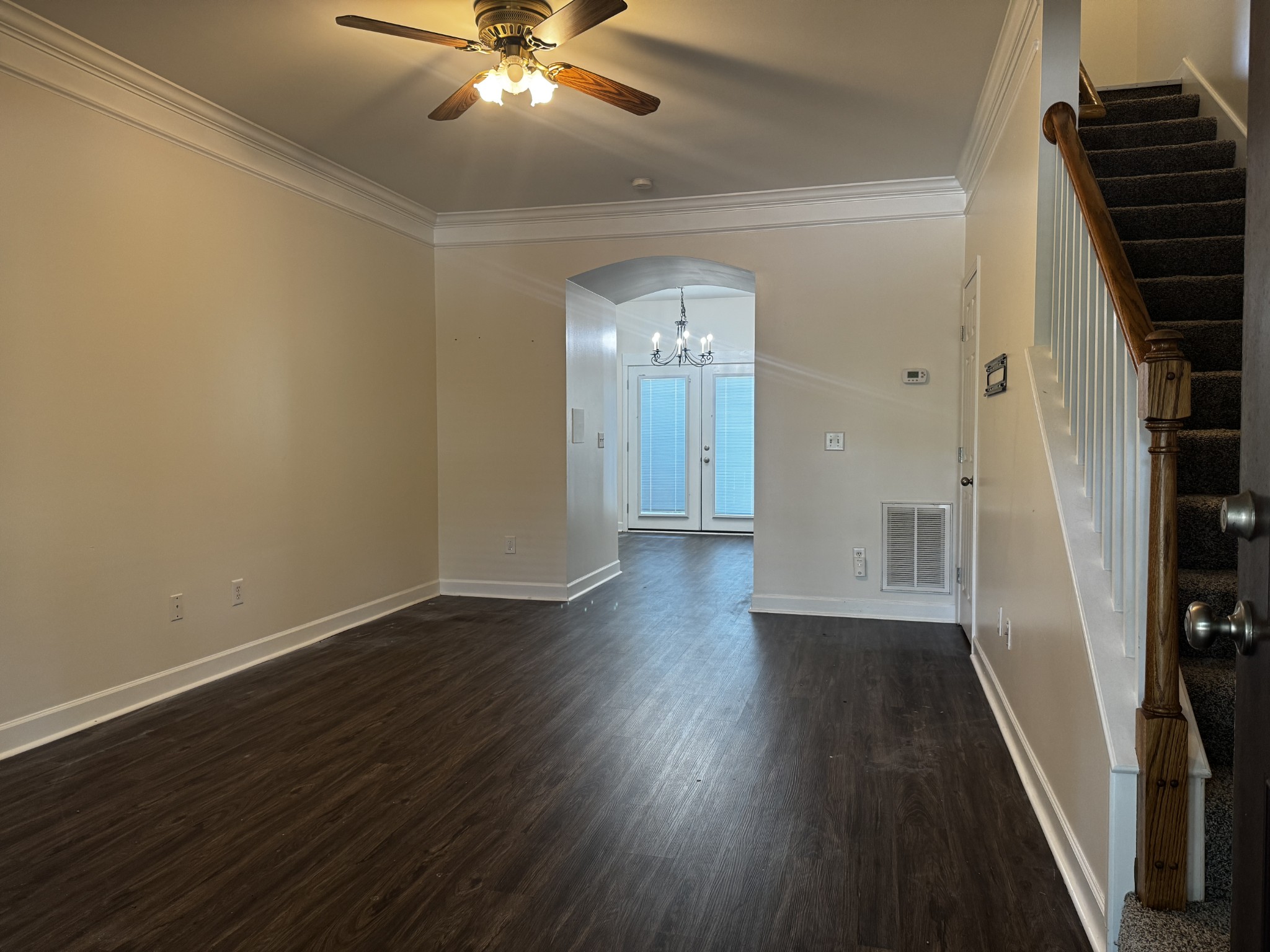 105 4th Ave Property Photo 3