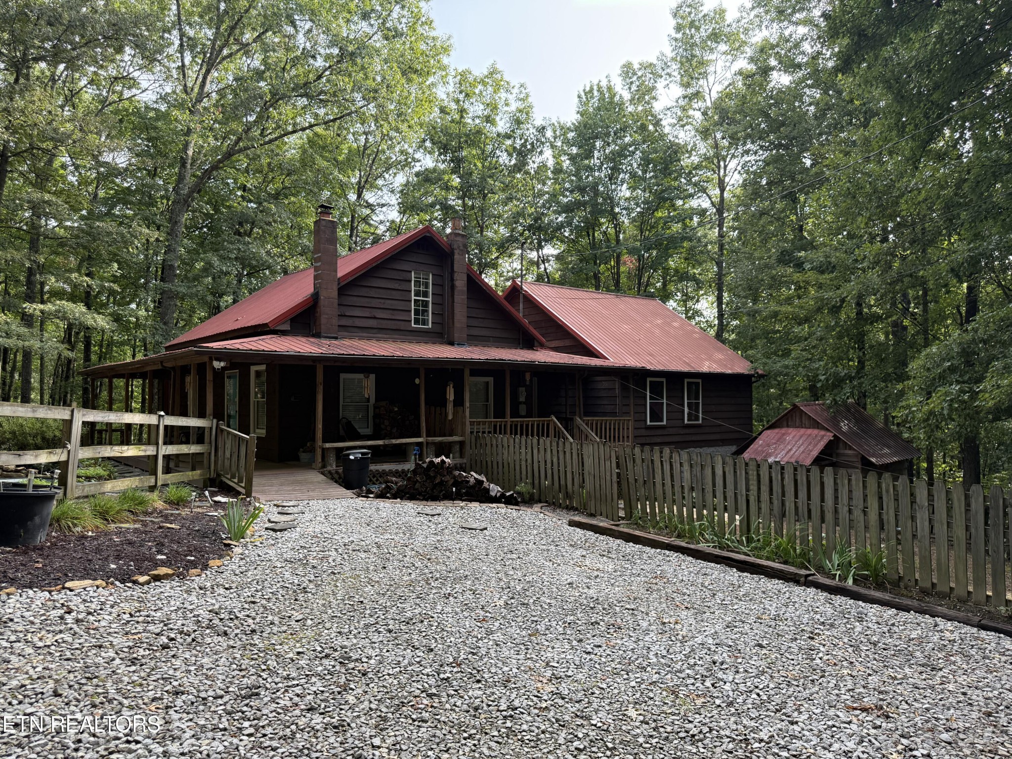 360 Joe Barnett Rd Property Photo 1