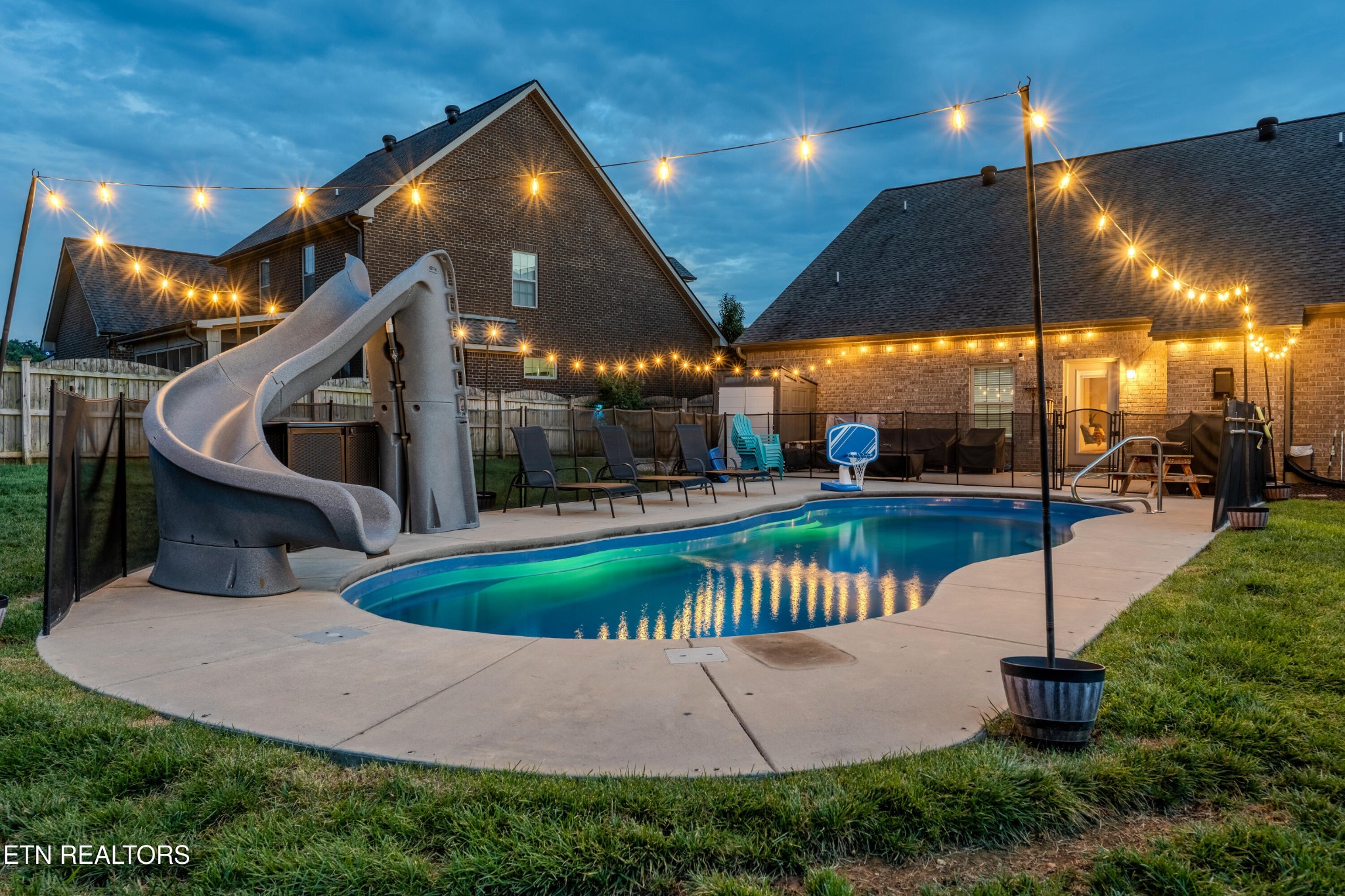 12512 Tangle Crest Lane Property Photo 6