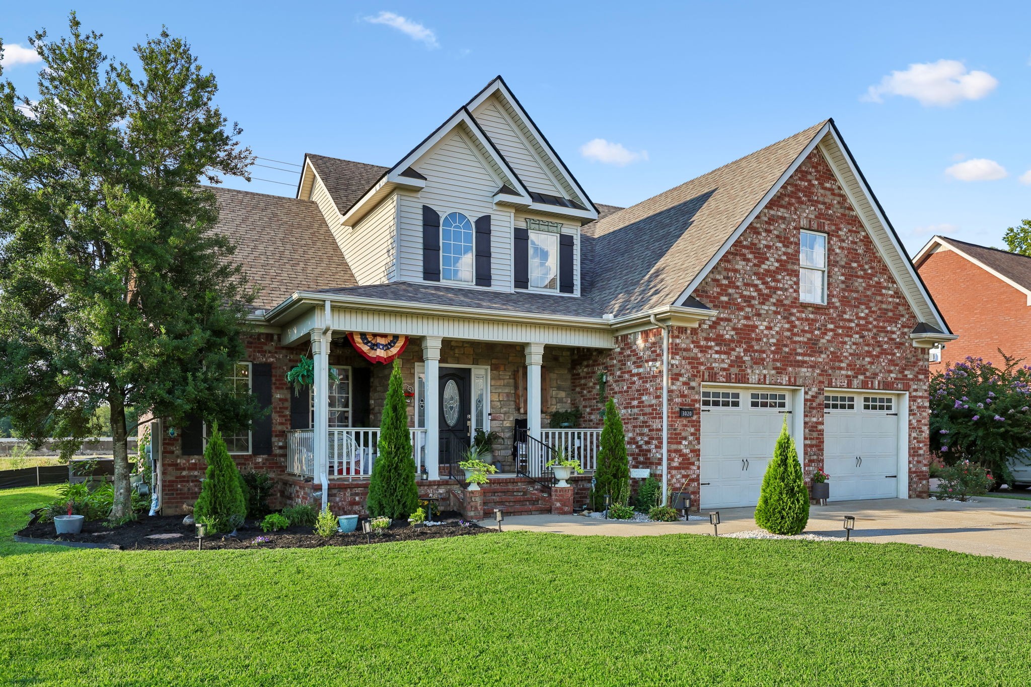 3020 Shady Glen Cir
