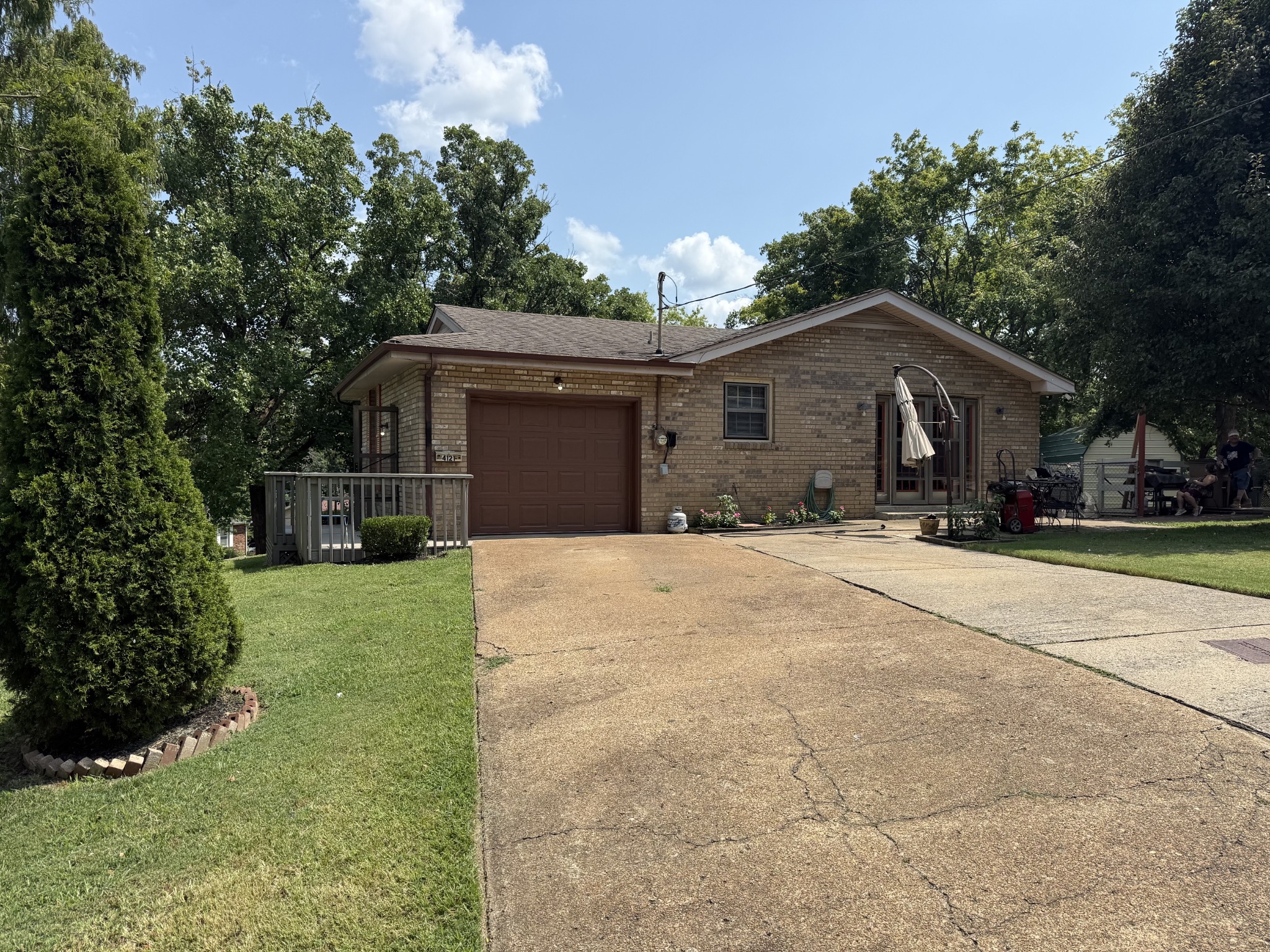 4121 Coleridge Dr Property Photo 1