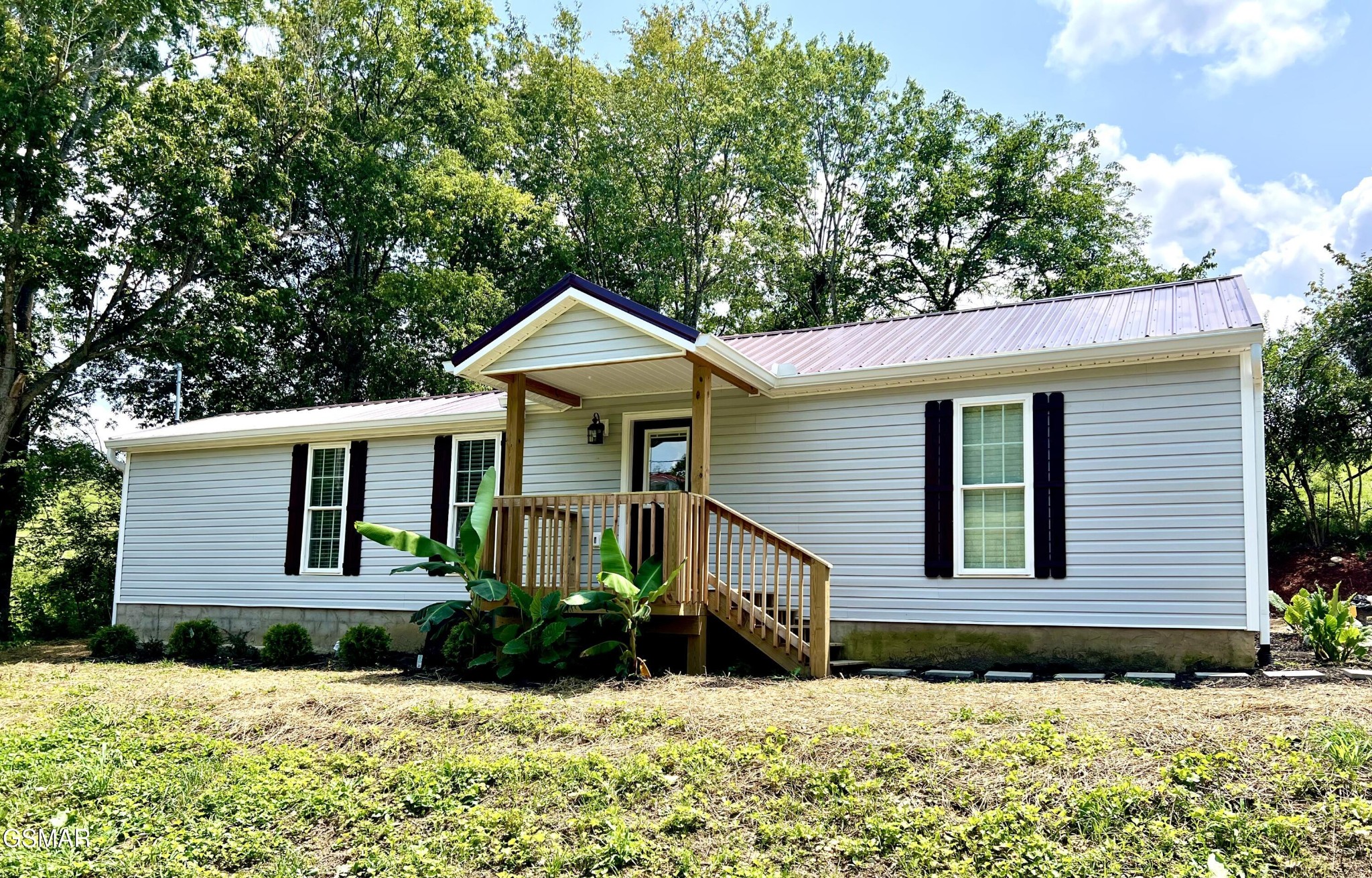 751 Warford Road Property Photo 1