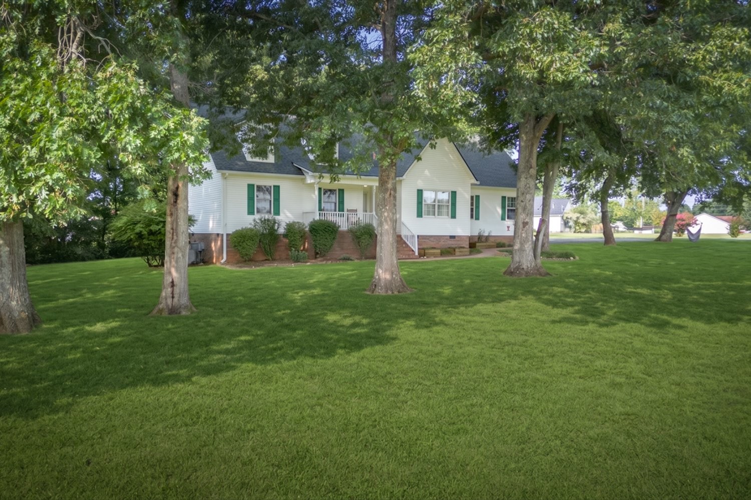 106 Tara Dr Property Photo 3