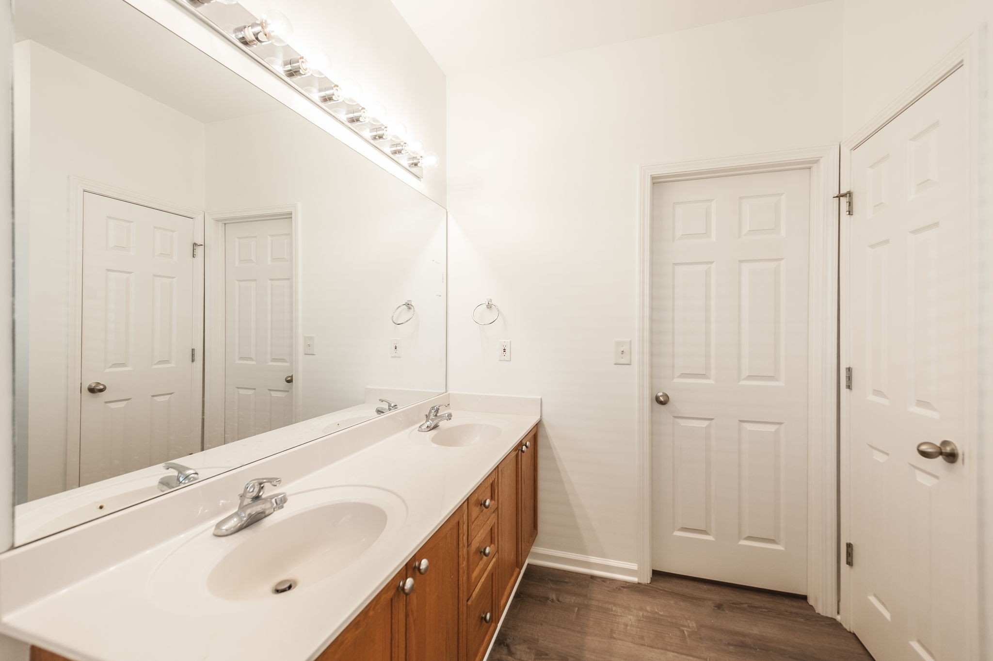 77 Villa Way Property Photo 34