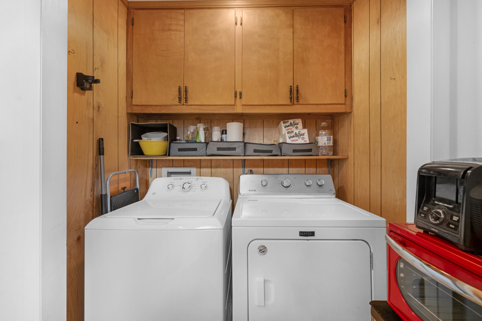 912 E College St Property Photo 26