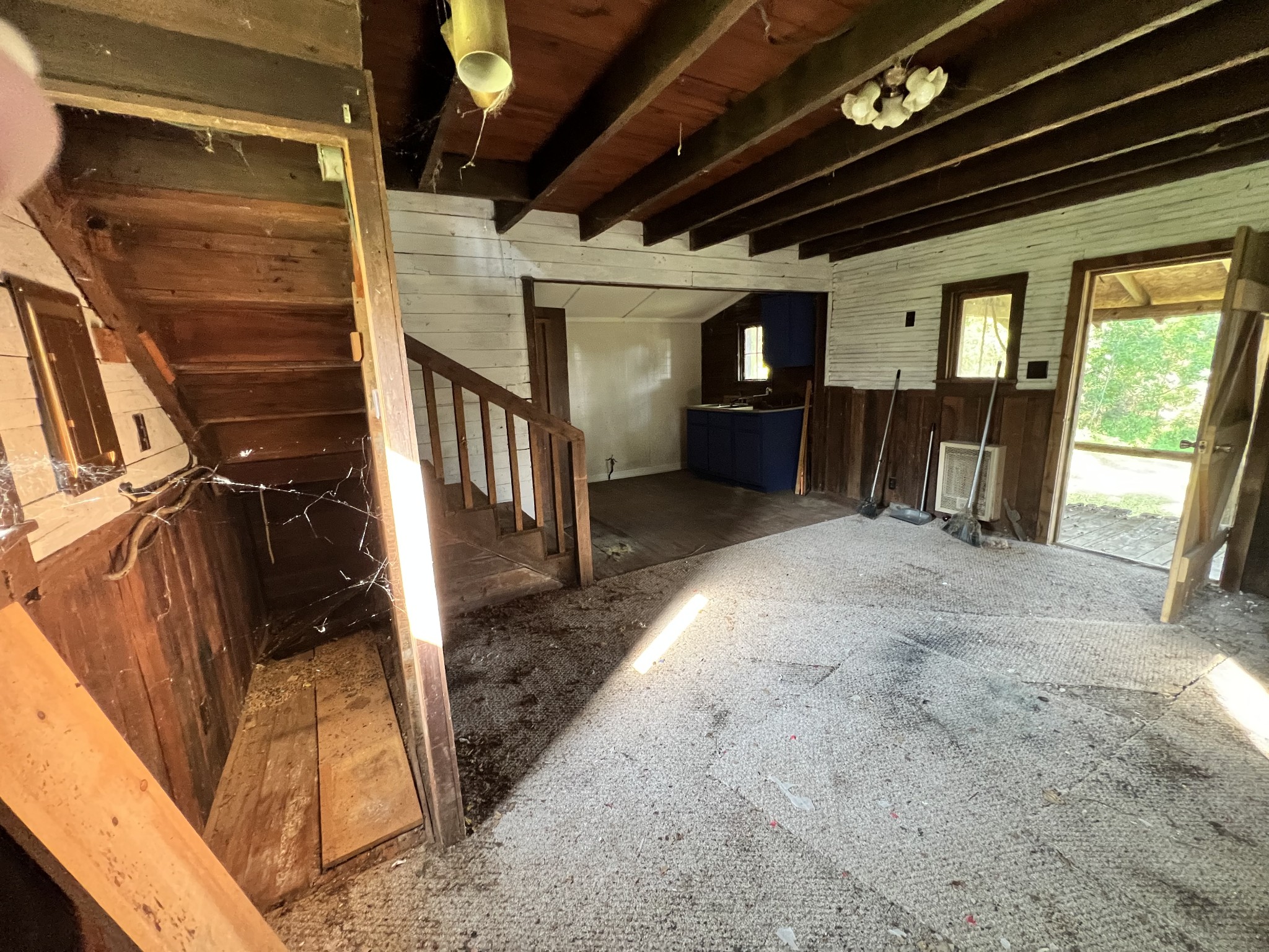 912 E College St Property Photo 37