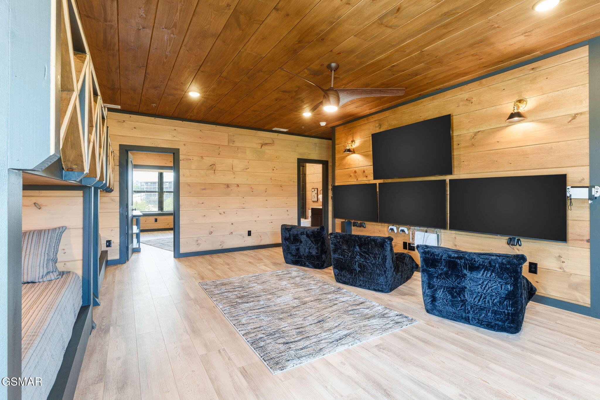 1724 Knotty Log Way Property Photo 66