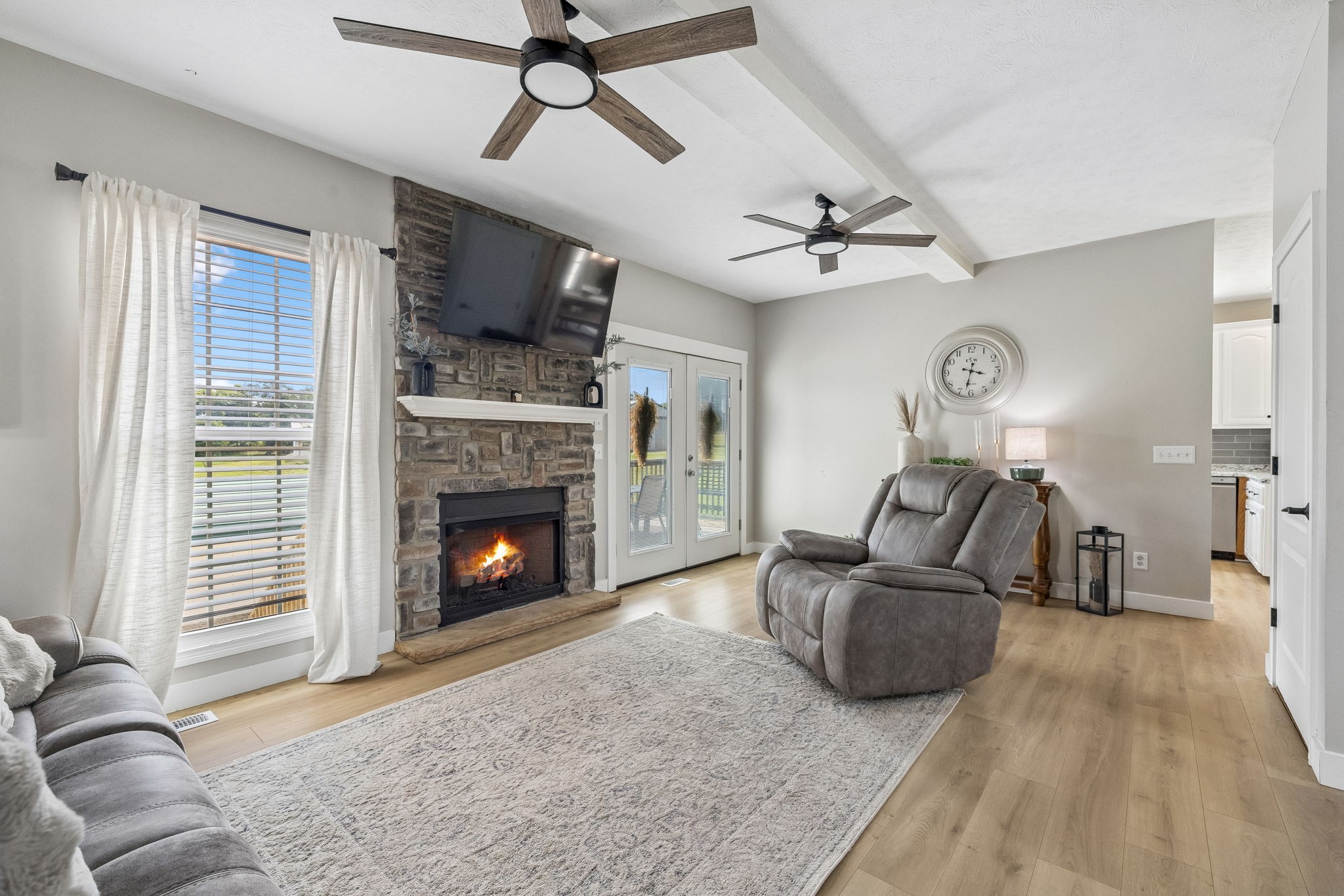3695 Dobbin Rd Property Photo 14