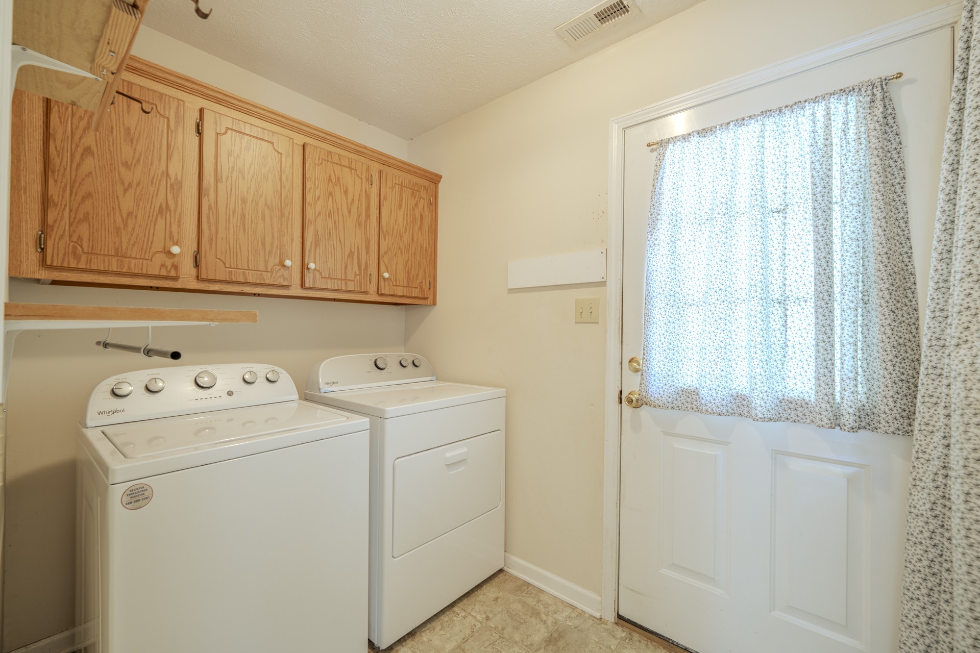 254 Linden Ln Property Photo 17