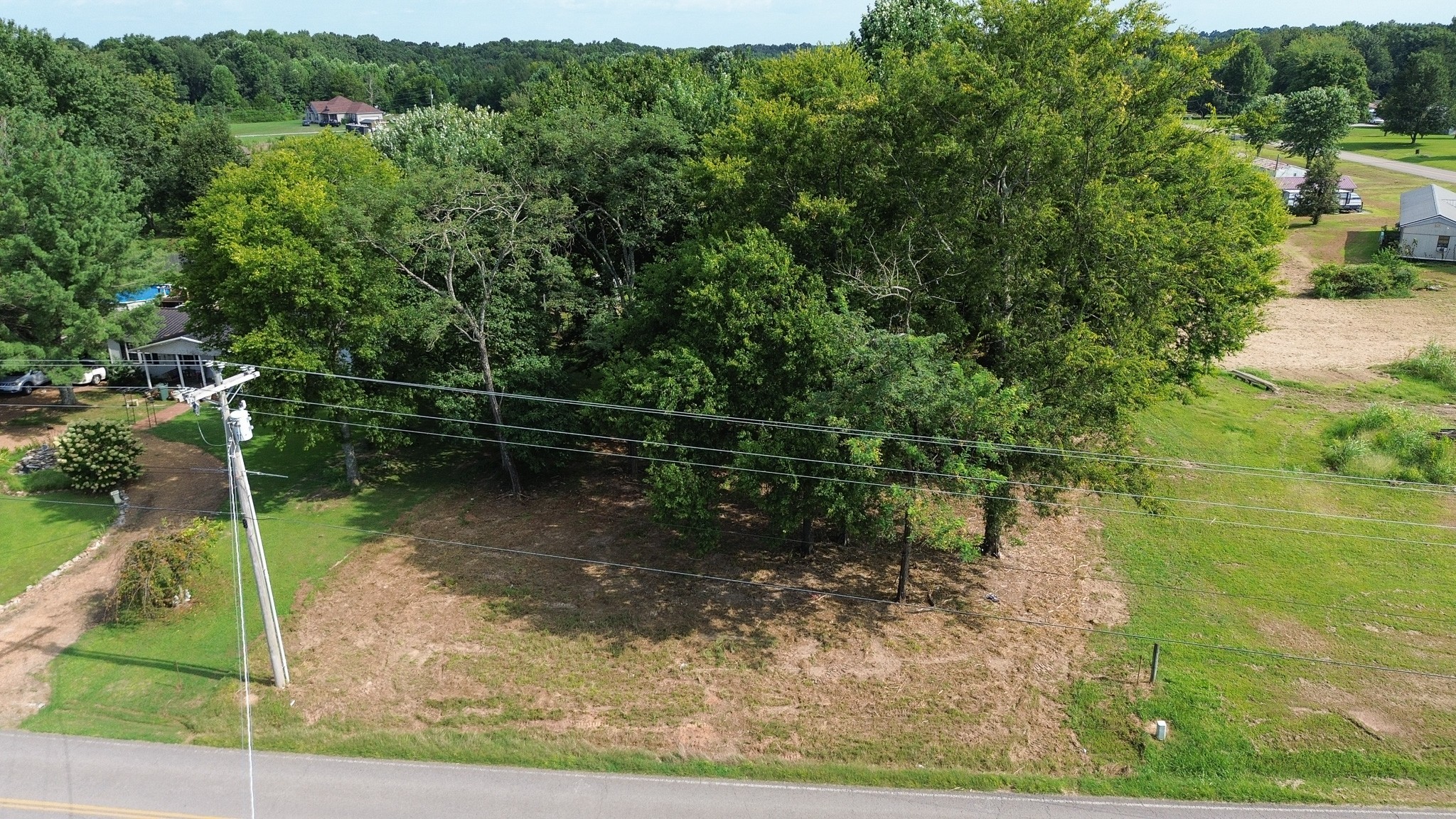 244 Howell Hill Rd Property Photo 3