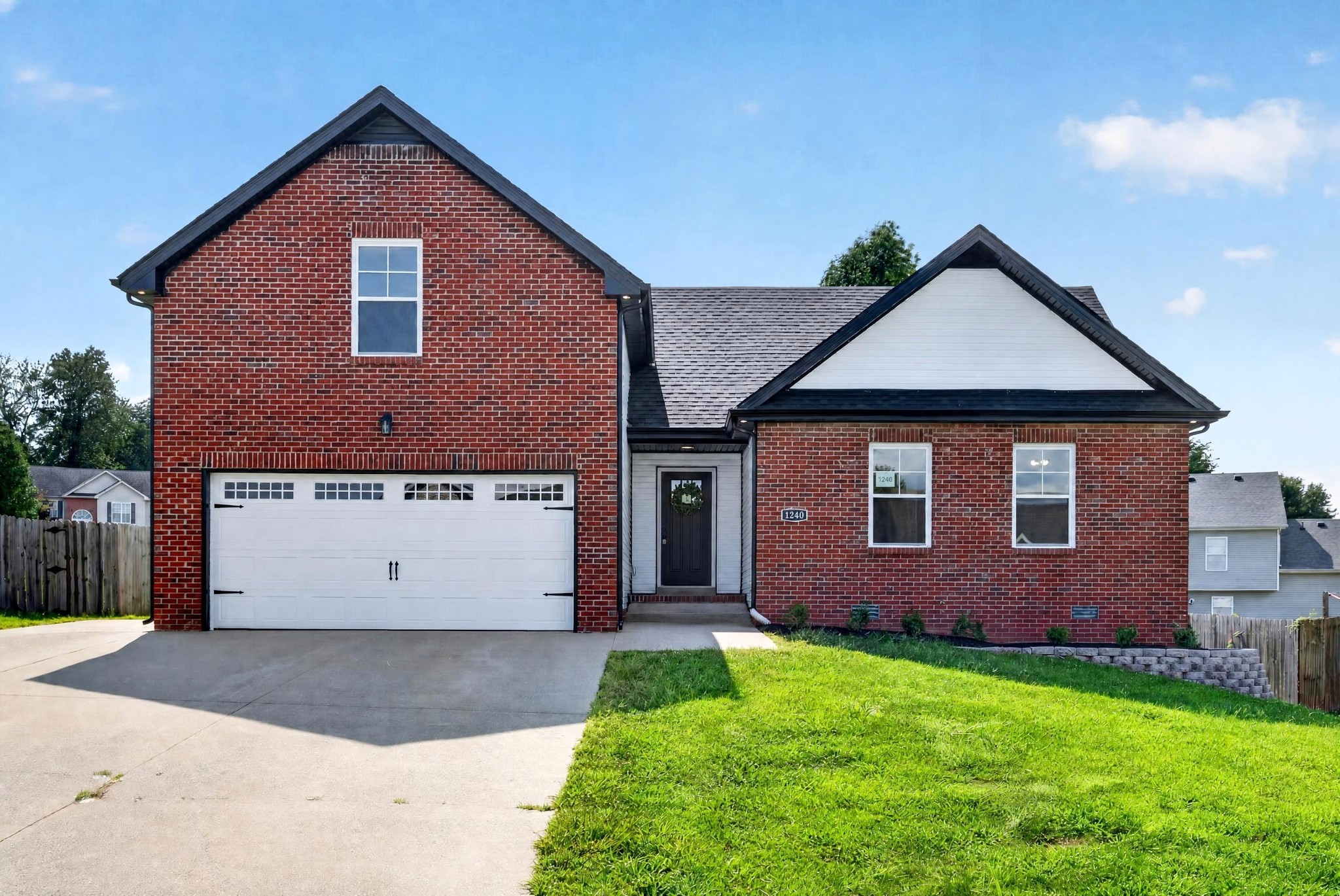 1240 Fossil Dr Property Photo 1