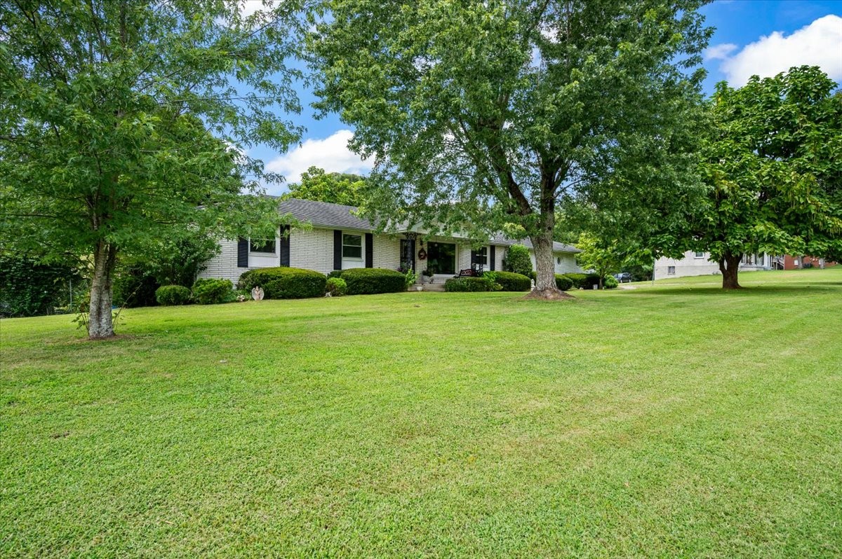 302 Utley Dr