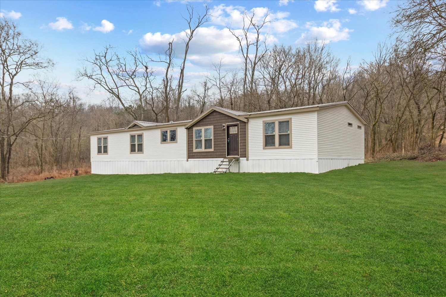 1189 Chicken Creek Rd Property Photo 1