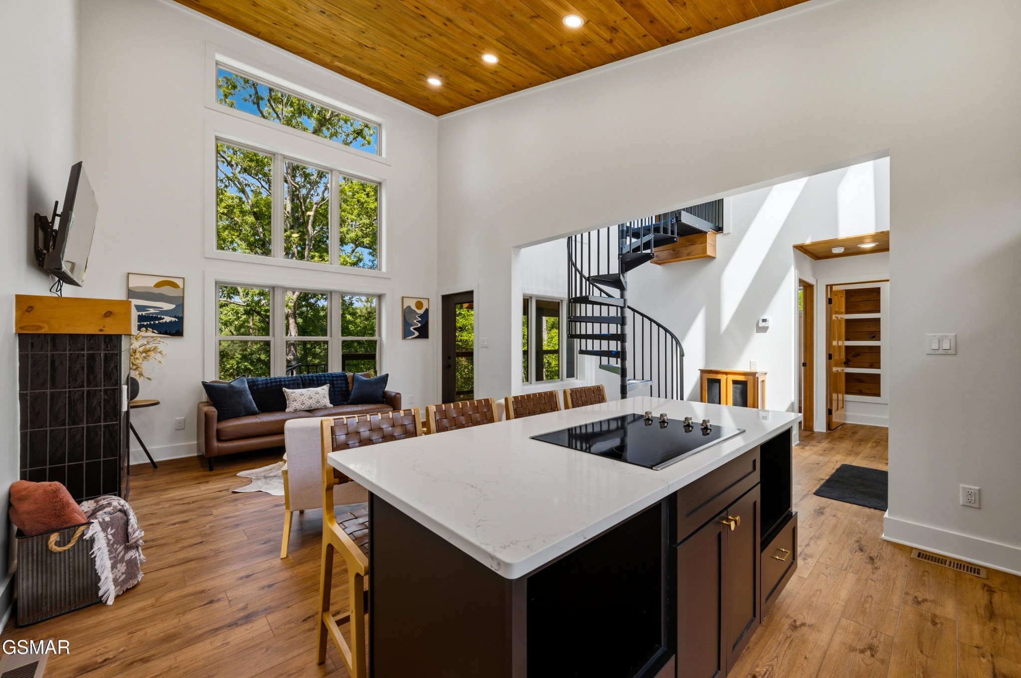 2385 Forge Hideaway Loop Property Photo 4