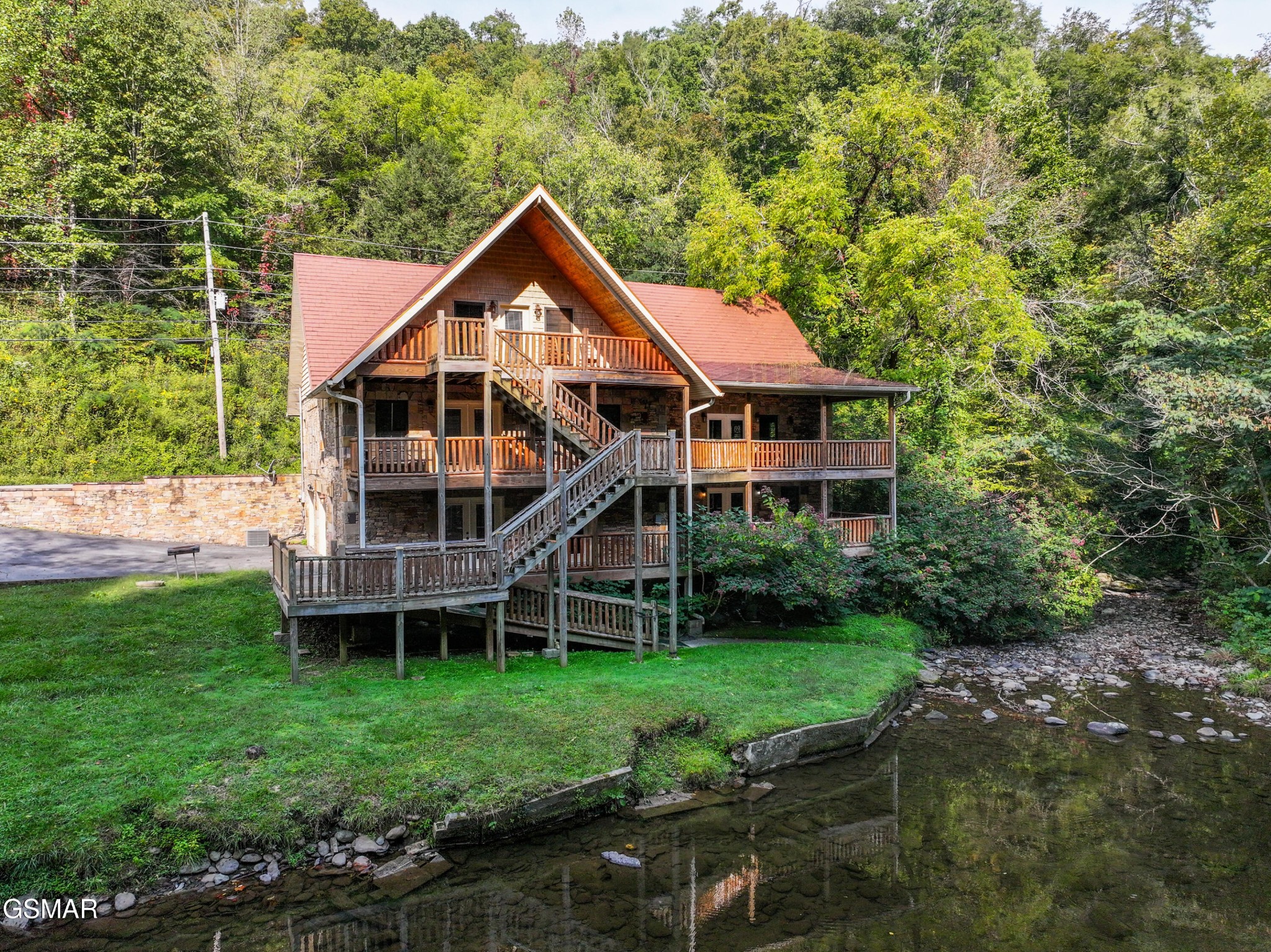 4273 Pittman Center Road Property Photo 1