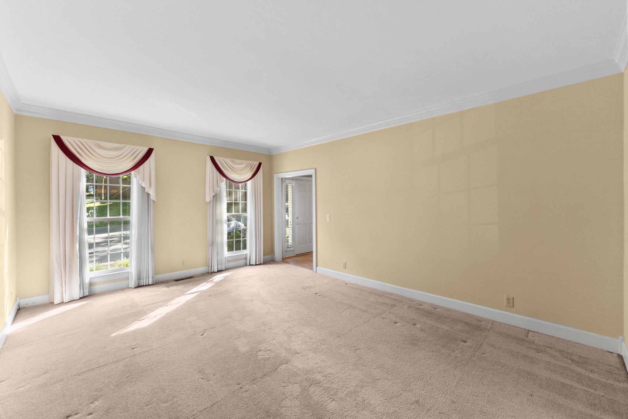 601 Glenn Cir Property Photo 7