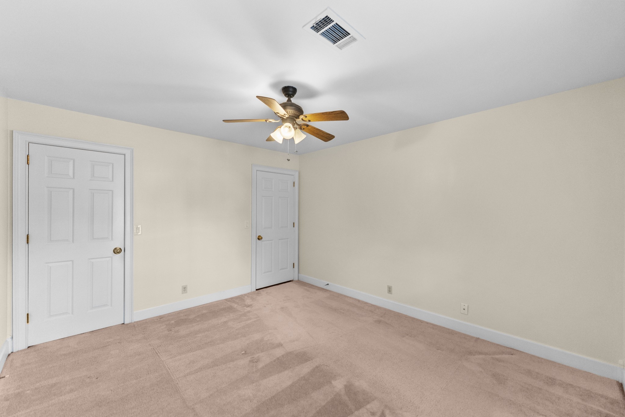 601 Glenn Cir Property Photo 28