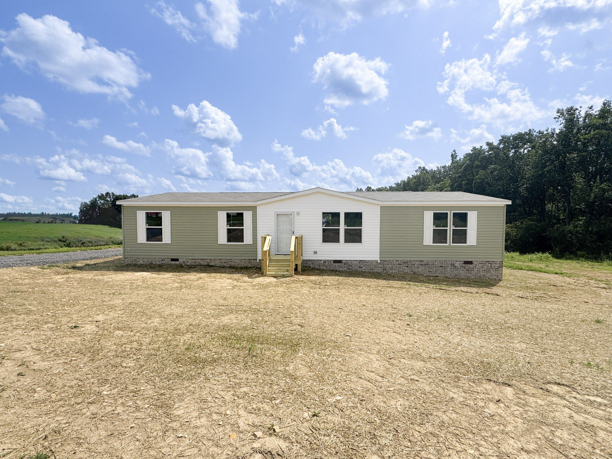 923 White Springs Rd Property Photo 2