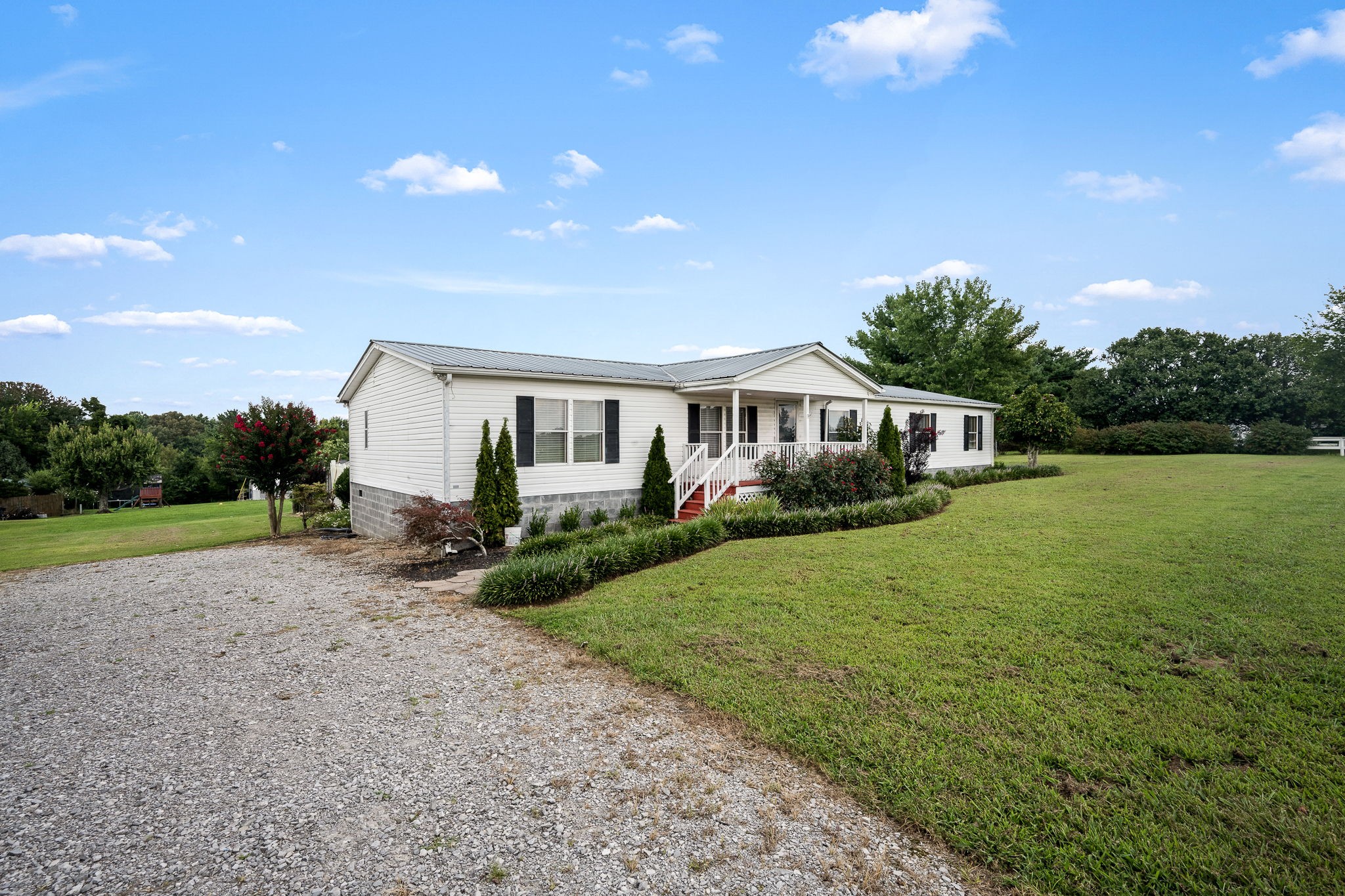 184 Mcgowan Rd Property Photo 2