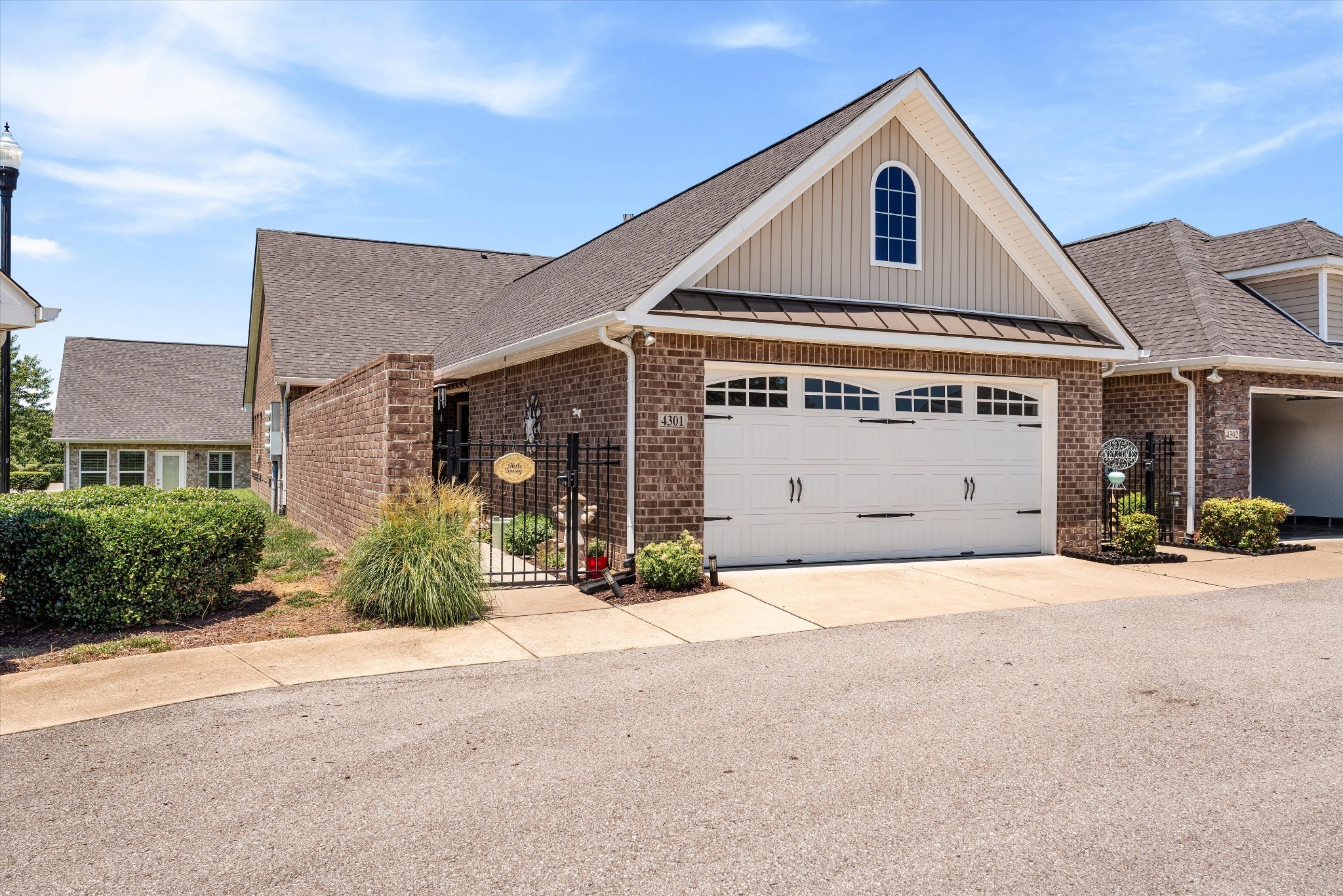 395 Devon Chase Hl Property Photo 1