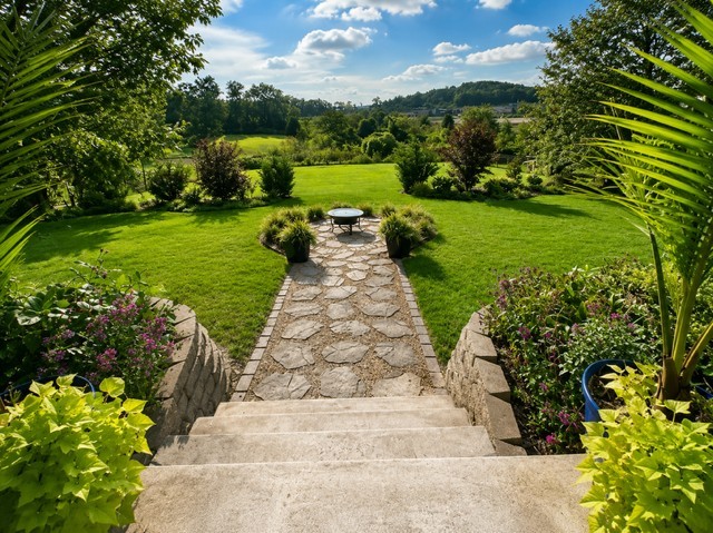 2144 Gorden Xing Property Photo 8