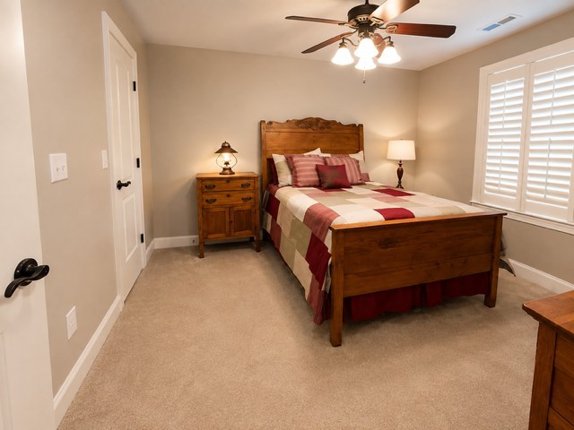2144 Gorden Xing Property Photo 27