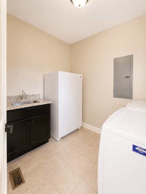 2144 Gorden Xing Property Photo 29