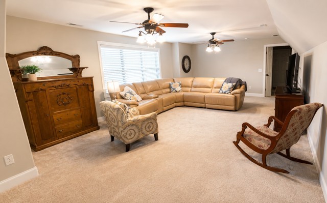2144 Gorden Xing Property Photo 36