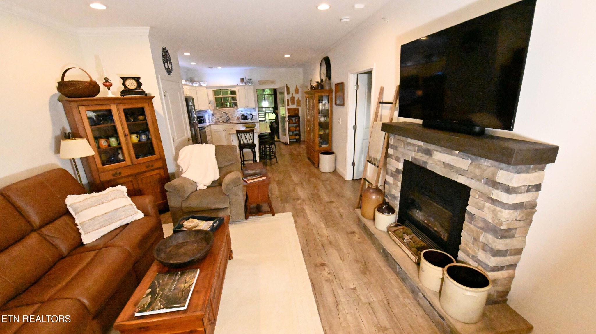223 Bishops Cap Property Photo 3