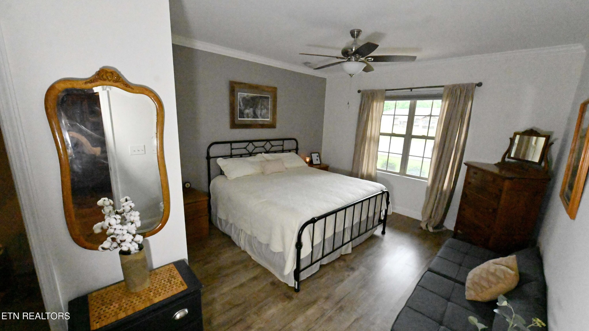 223 Bishops Cap Property Photo 8