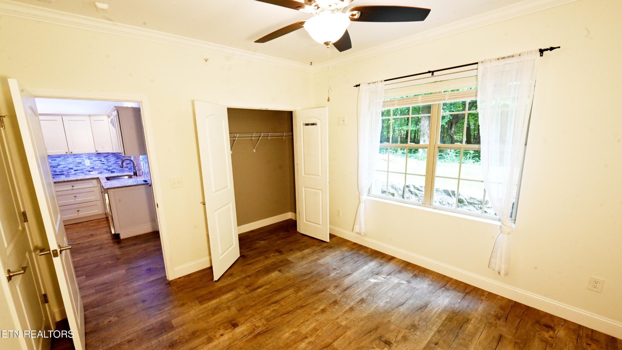 223 Bishops Cap Property Photo 10